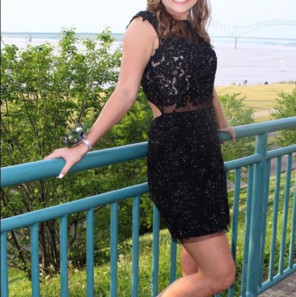 Prom Dress - Picture 2 of 3